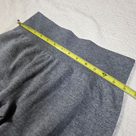NVGTN Gray Scrunch Seamless Leggings - Picture 6 of 8
